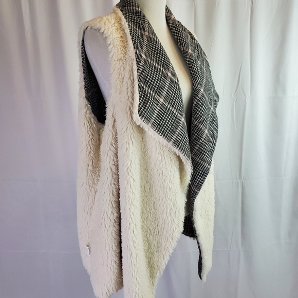 Westbound woman plus size reversible plaid vest - Picture 5 of 16